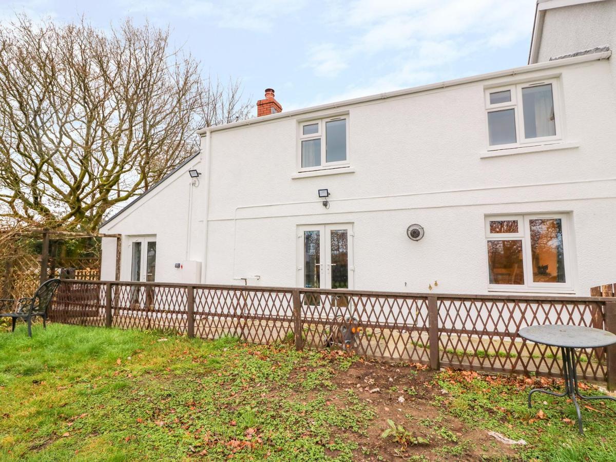 Crooked Hill Cottage Ammanford Exterior photo
